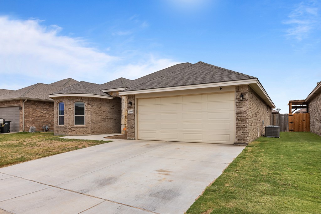 1805 Bourbon St, Odessa, Texas image 3
