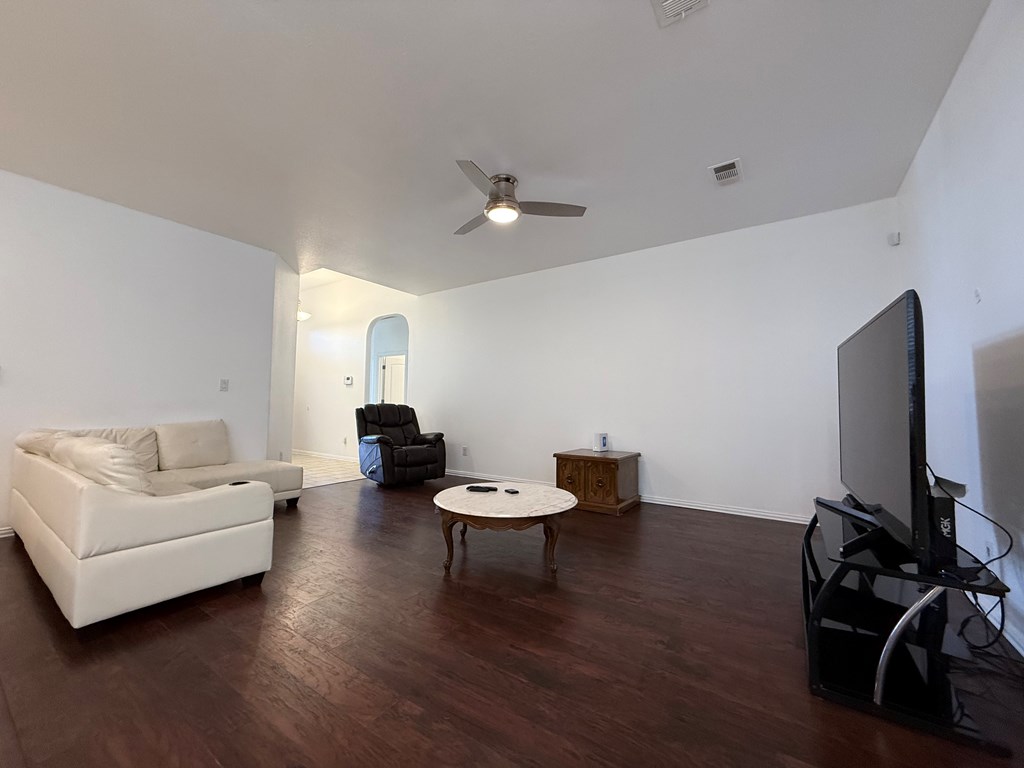 1 Glass Ranch Rd, Odessa, Texas image 2