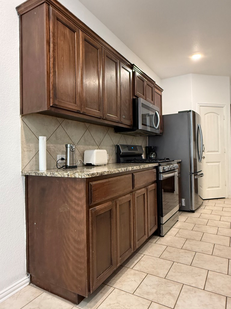 1 Glass Ranch Rd, Odessa, Texas image 8