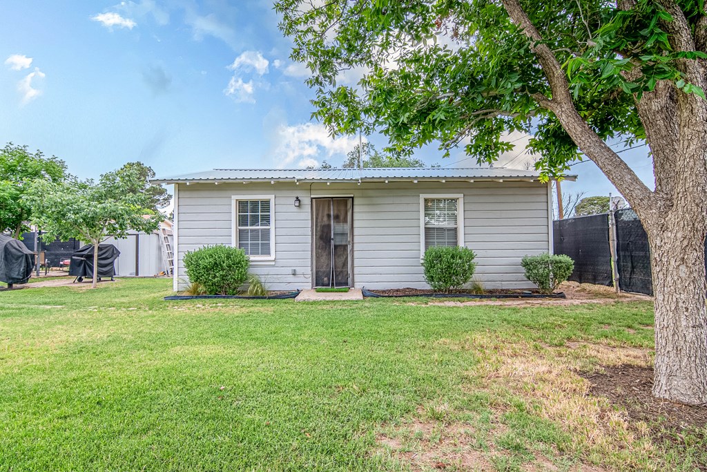 2410 W 15th St, Odessa, Texas image 14