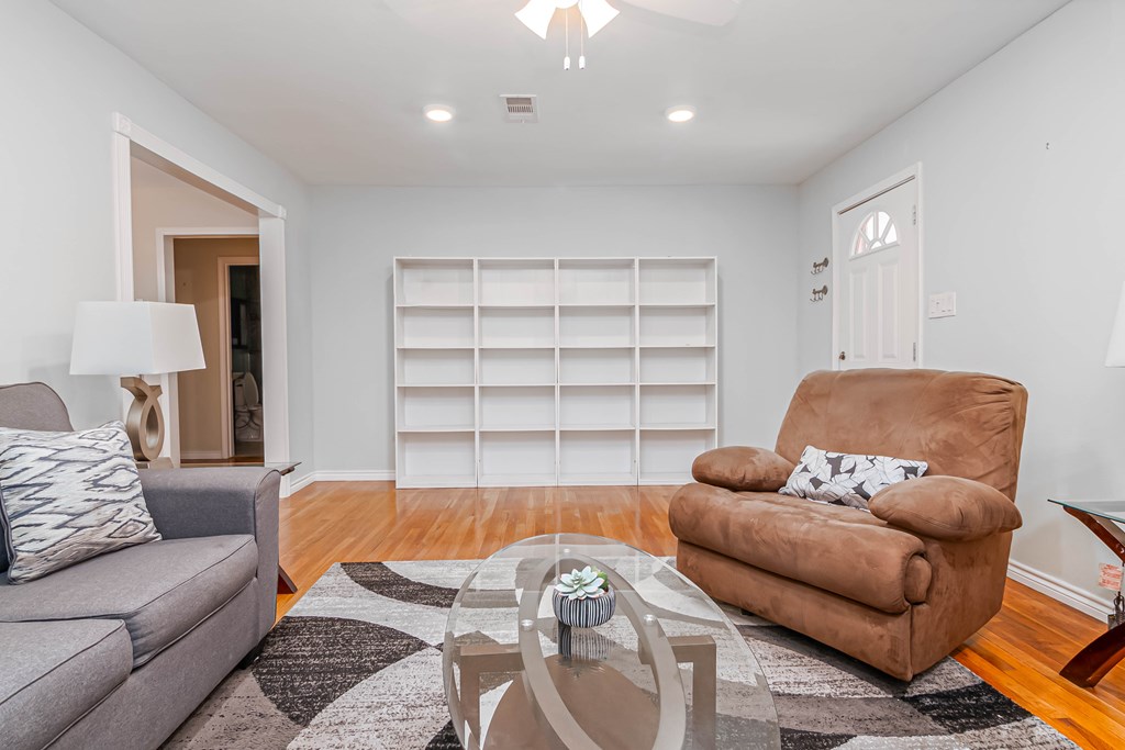 2410 W 15th St, Odessa, Texas image 5