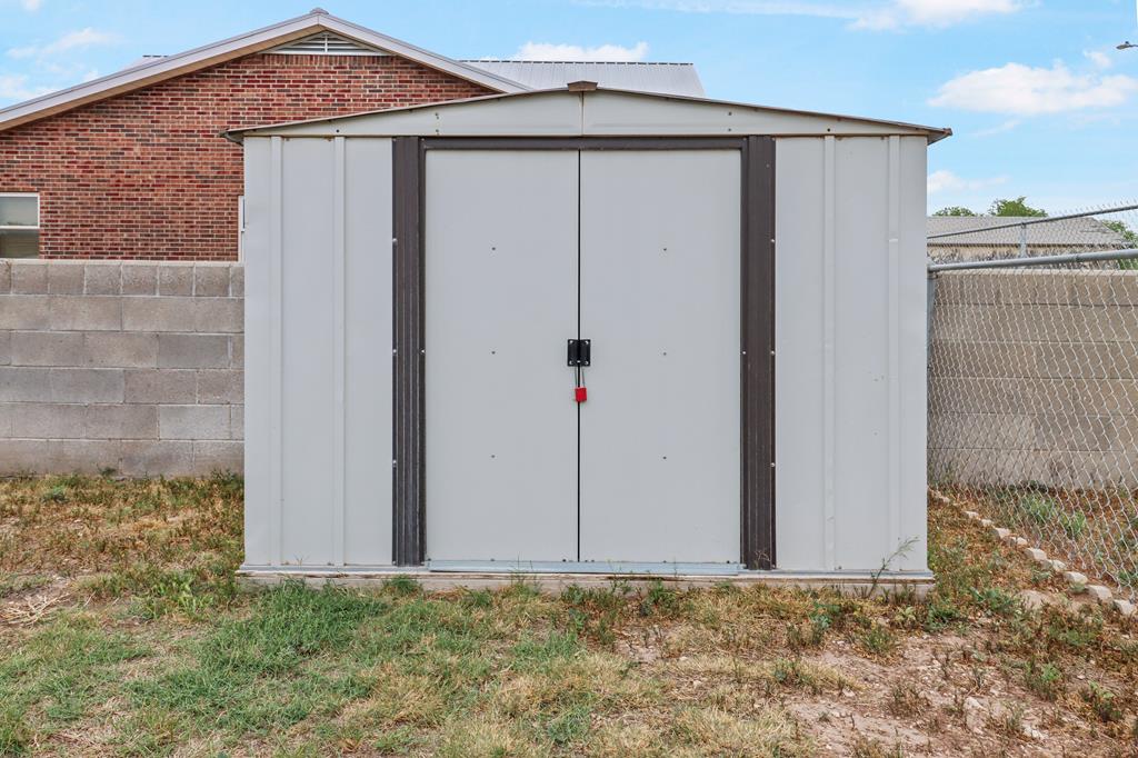 606 W 83rd St, Odessa, Texas image 6