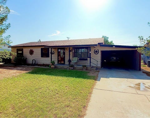 Homes For Sale - 1617 S Plum St<br/> Reeves County, Pecos, TX 79772