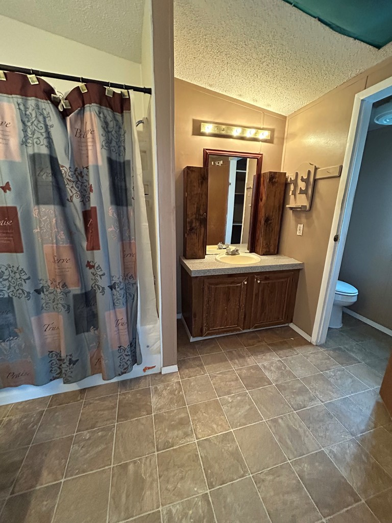 687 Scissortail Ln, Fort Stockton, Texas image 12
