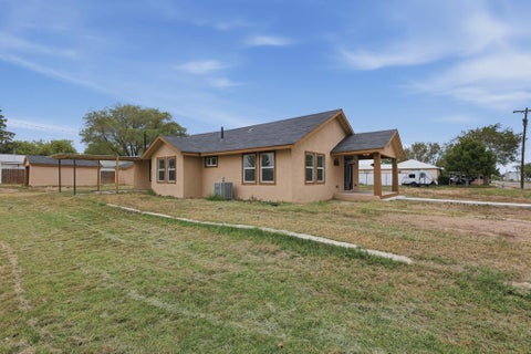 Homes For Sale - 1001 N 8th St<br/> Alpine, TX 79830