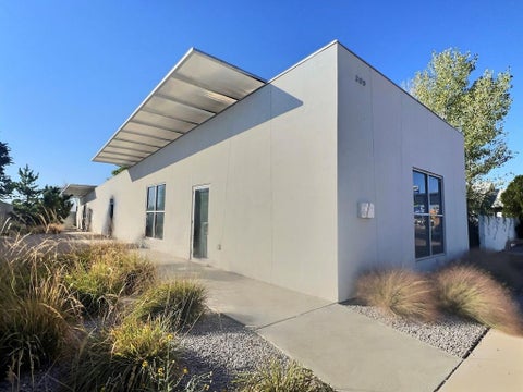 Homes For Sale - 208 E San Antonio St<br/> Marfa, TX 79843