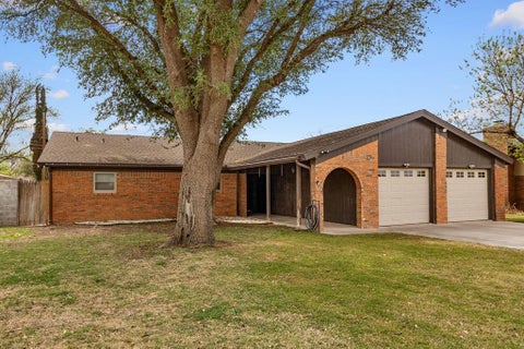 Homes For Sale - 1315 NW 11th St<br/> Andrews, TX 79714