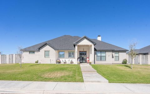 Homes For Sale - 7 La Campana Dr<br/> Odessa, TX 79765