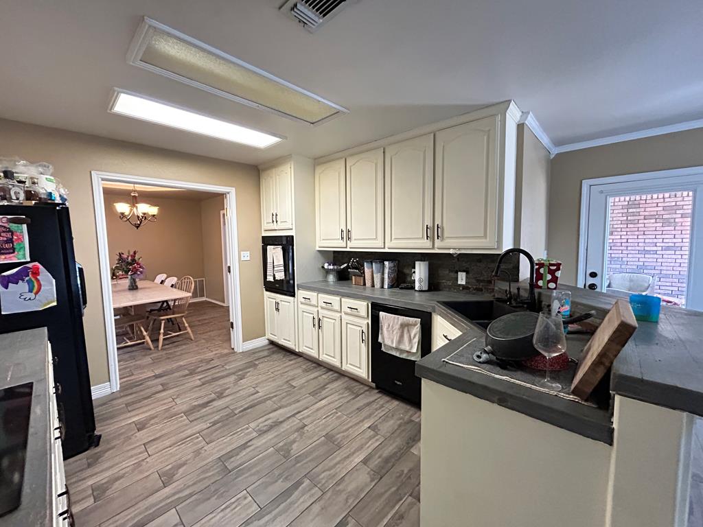 1215 NW 15th St, Andrews, Texas image 23