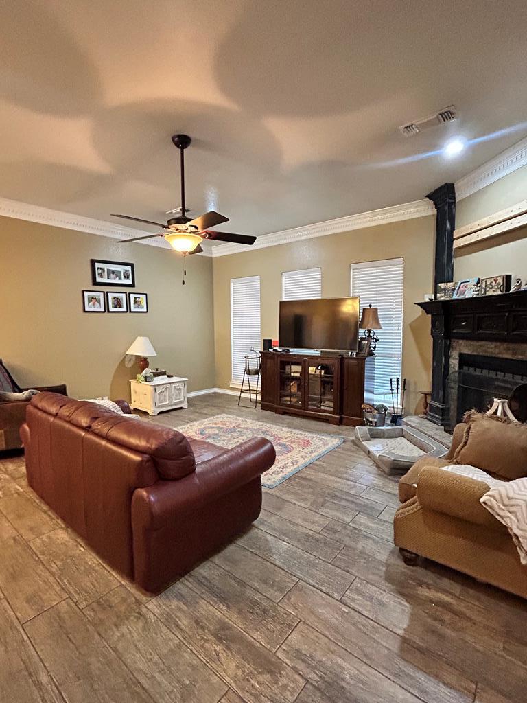 1215 NW 15th St, Andrews, Texas image 7