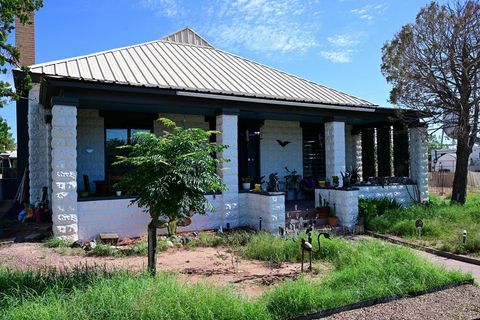 Homes For Sale - 206 W 3rd St<br/> Culberson County, Van Horn, TX 79855