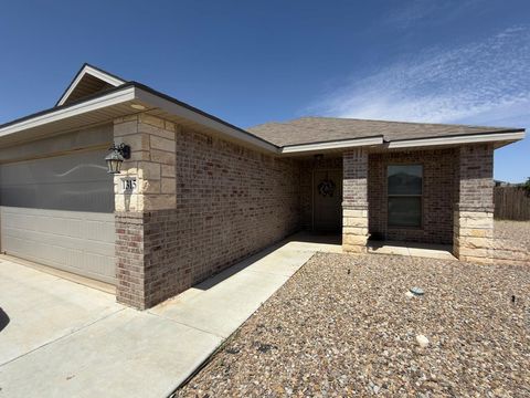 Homes For Rent - 1315 Yellow Rose Ct<br/> Midland, TX 79705