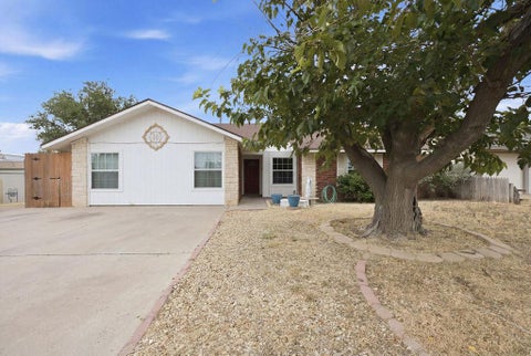 Homes For Sale - 1920 E 52nd St<br/> Odessa, TX 79762