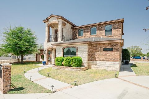 Homes For Sale - 616 S Sam Houston Ave<br/> Odessa, TX 79761