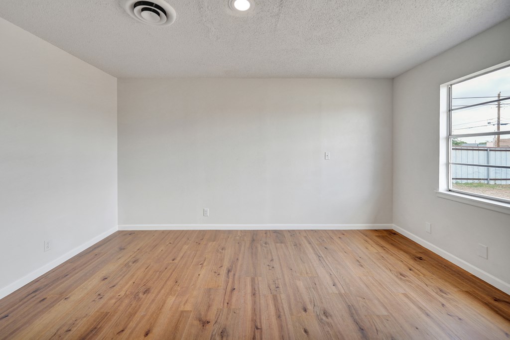 1845 E 49th St, Odessa, Texas image 17