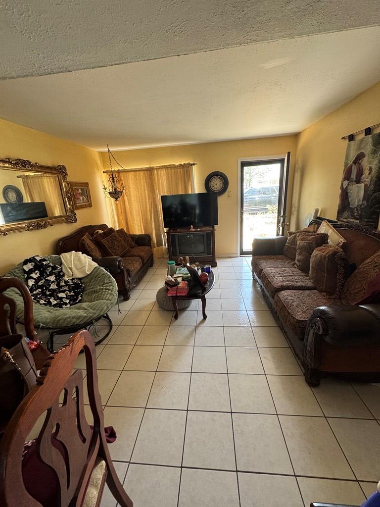 1044 Washington St, Kermit, Texas image 3