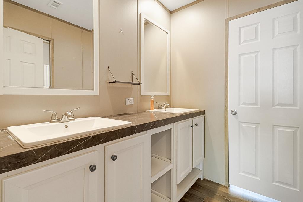 2616 N Westcliff Rd, Odessa, Pennsylvania image 21