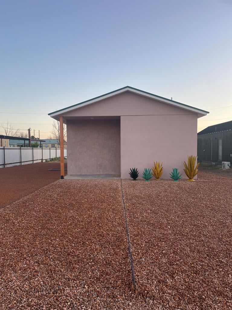 1402 W Philadelphia St, Marfa, Texas image 2