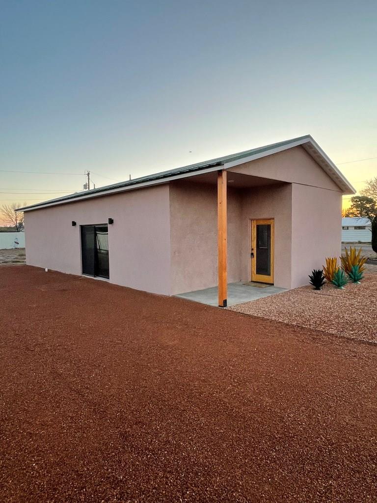 1402 W Philadelphia St, Marfa, Texas image 1
