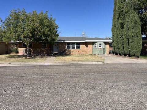 Homes For Sale - 905 S Kenneth Ave<br/> Monahans, TX 79756