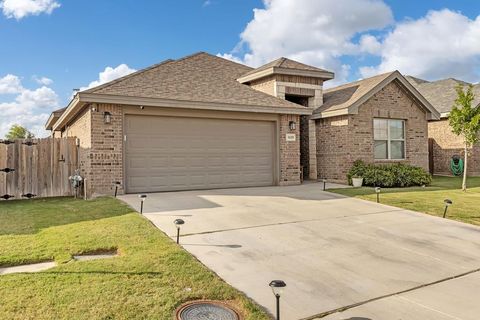 Homes For Sale - 1629 Twin Falls Dr<br/> Ector County, Odessa, TX 79762