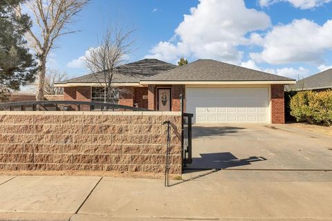 Homes For Sale - 401 Brookover Circle<br/> Odessa, TX 79763