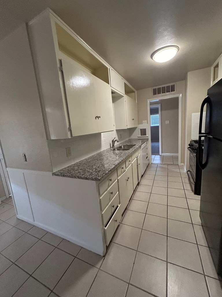 1712 Nabors Lane, Odessa, Texas image 4