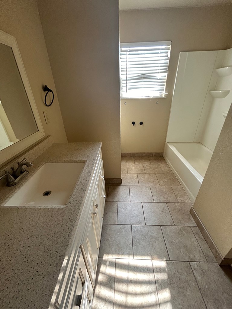 1712 Nabors Lane, Odessa, Texas image 9