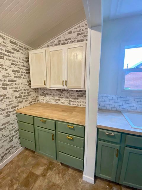 Tiny photo for 1160 Riverview Road, Russell, KY 41169 (MLS # 60074)