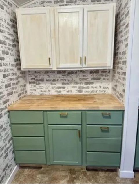 Tiny photo for 1160 Riverview Road, Russell, KY 41169 (MLS # 60074)