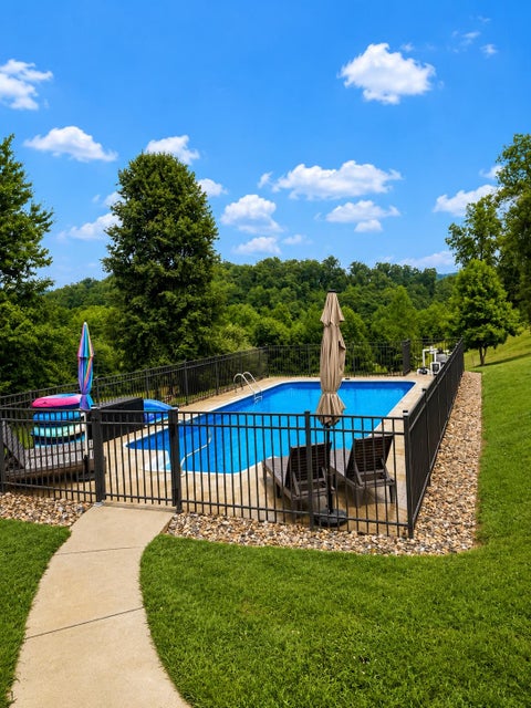 Tiny photo for 81 Empress Drive Dr, Grayson, KY 41143 (MLS # 61097)