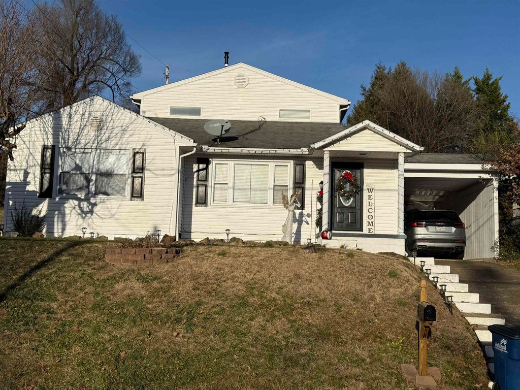 Photo of 1679 Beech Street, Ashland, KY 41101 (MLS # 59922)