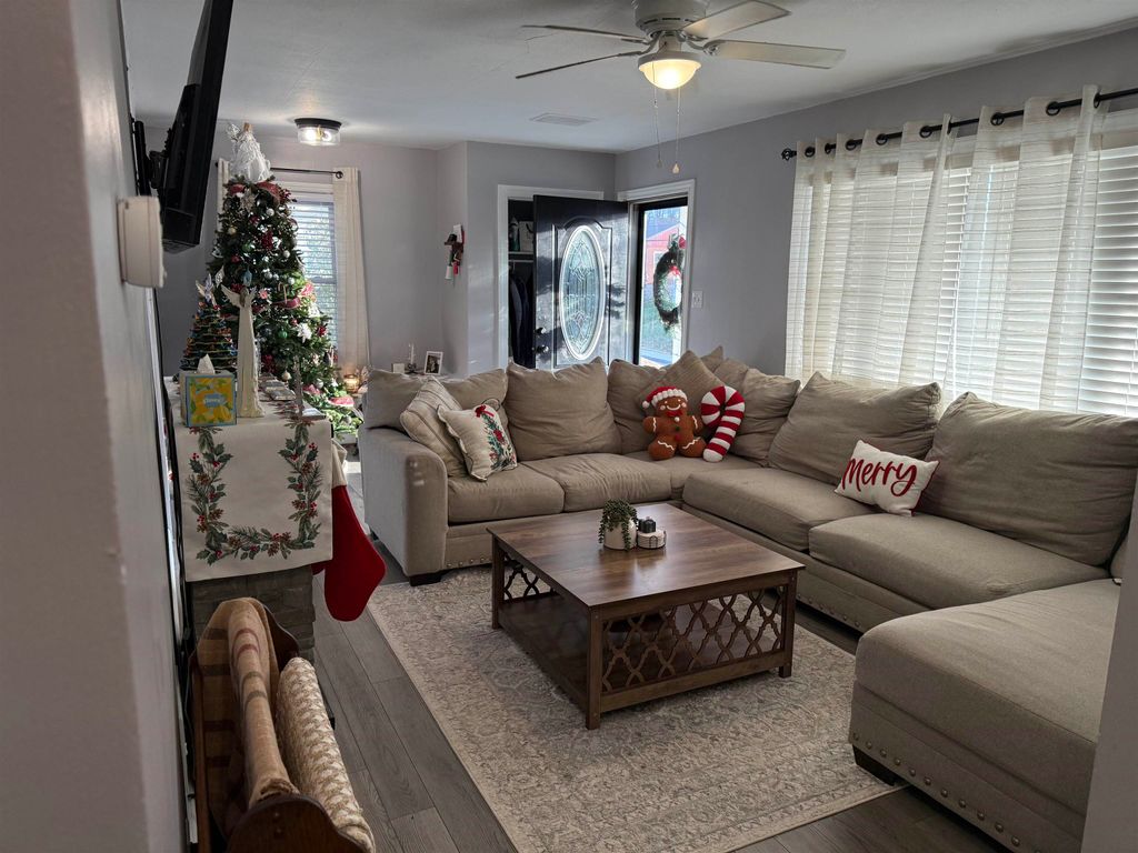 Photo of 1679 Beech Street, Ashland, KY 41101 (MLS # 59922)