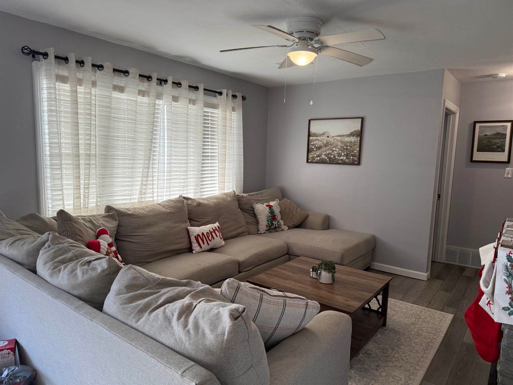 Photo of 1679 Beech Street, Ashland, KY 41101 (MLS # 59922)