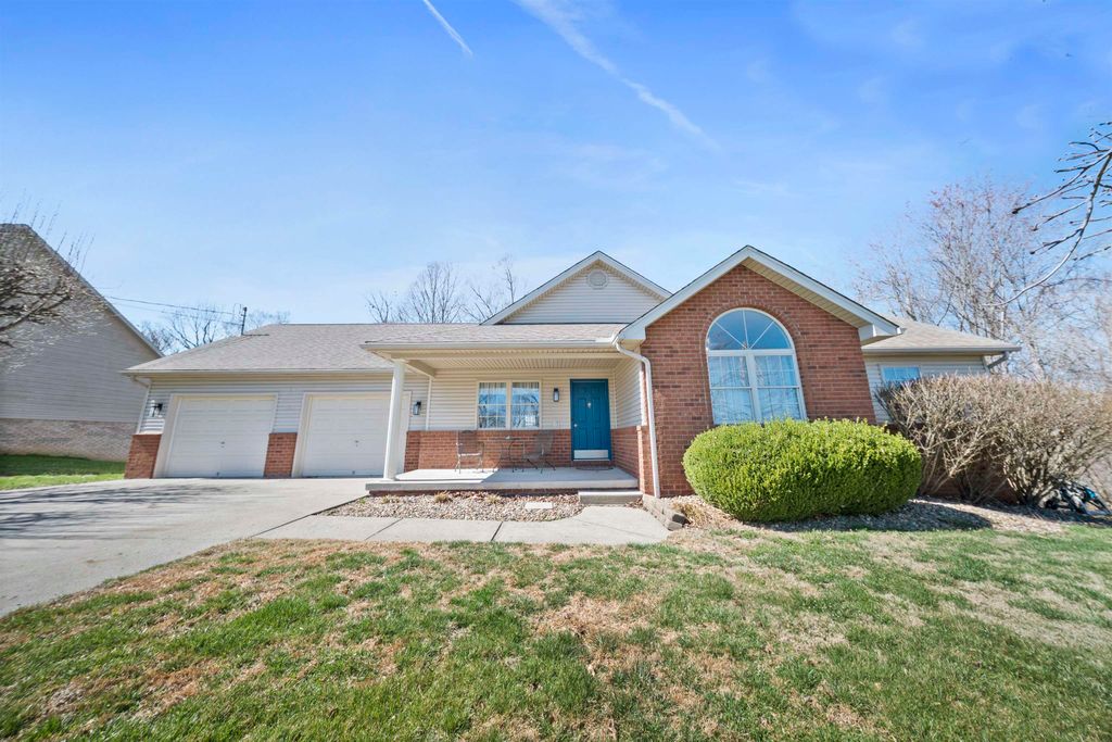 Photo of 1107 Grandview Drive Dr, Flatwoods, KY 41139 (MLS # 60231)