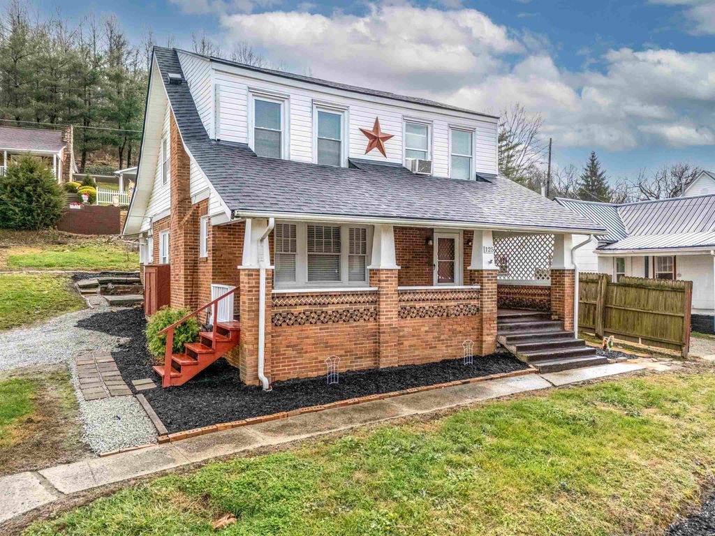 Photo of 125 Water Ave Ave, Olive Hill, KY 41164 (MLS # 59831)