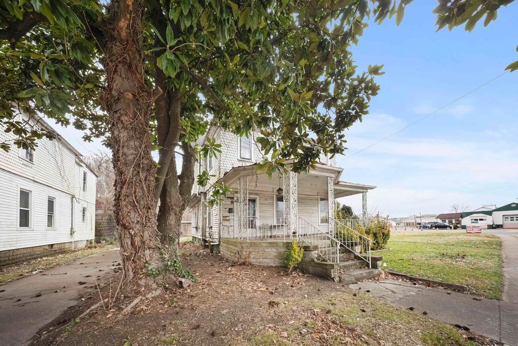 Photo of 3110 Oakland Avenue Ave, Catlettsburg, KY 41129 (MLS # 59961)