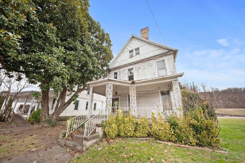 Photo of 3110 Oakland Avenue Ave, Catlettsburg, KY 41129 (MLS # 59961)