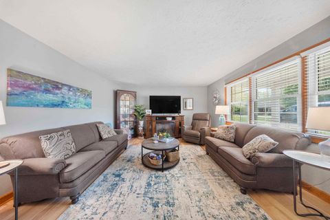 Tiny photo for 108 New Hampshire Drive, Ashland, KY 41101 (MLS # 60474)