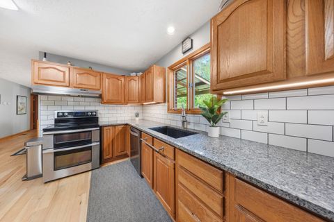 Tiny photo for 108 New Hampshire Drive, Ashland, KY 41101 (MLS # 60474)