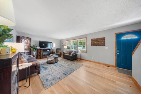 Tiny photo for 108 New Hampshire Drive, Ashland, KY 41101 (MLS # 60474)