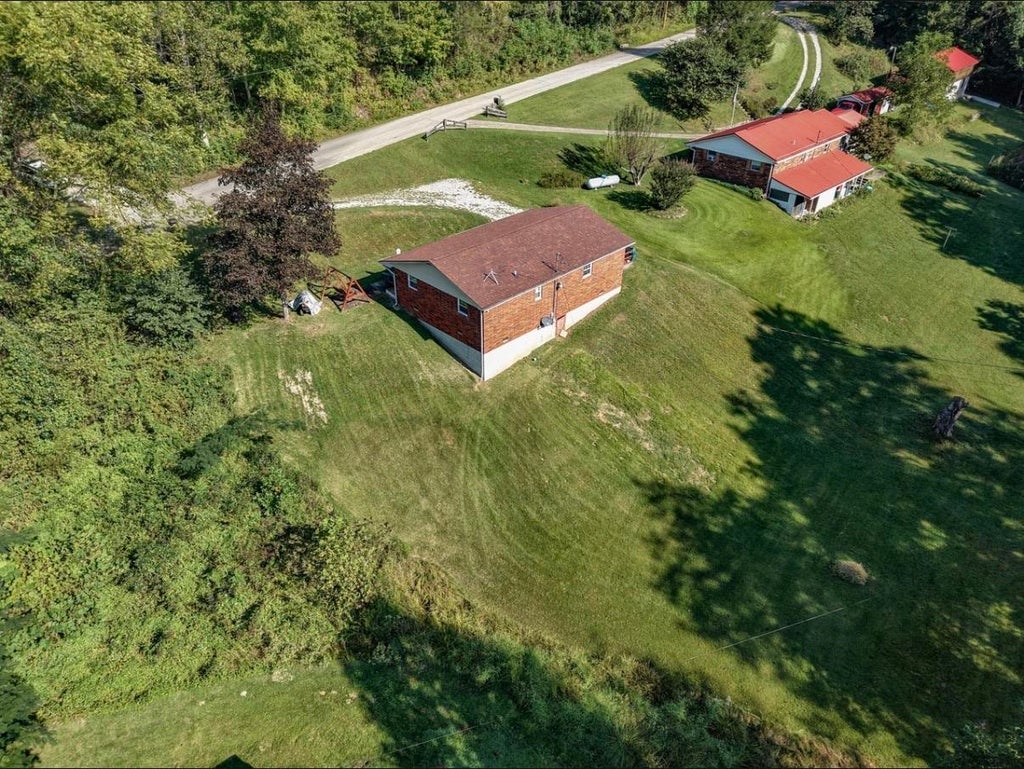 Photo of 490 Cribbs Hill Hl, Grayson, KY 41143 (MLS # 61414)