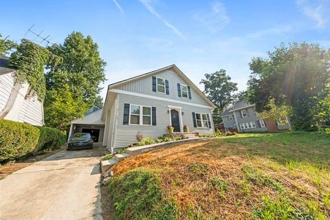 Tiny photo for 2513 Woodland Avenue Ave, Ashland, KY 41101 (MLS # 61109)
