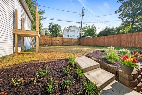 Tiny photo for 2513 Woodland Avenue Ave, Ashland, KY 41101 (MLS # 61109)