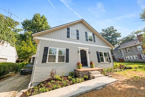Tiny photo for 2513 Woodland Avenue Ave, Ashland, KY 41101 (MLS # 61109)