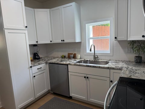 Tiny photo for 2513 Woodland Avenue Ave, Ashland, KY 41101 (MLS # 61109)