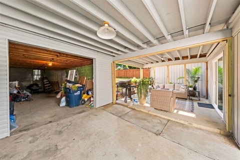 Tiny photo for 2513 Woodland Avenue Ave, Ashland, KY 41101 (MLS # 61109)