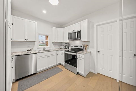 Tiny photo for 2513 Woodland Avenue Ave, Ashland, KY 41101 (MLS # 61109)