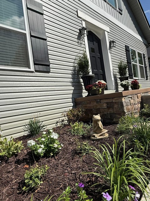 Tiny photo for 2513 Woodland Avenue Ave, Ashland, KY 41101 (MLS # 61109)