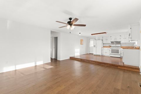 Tiny photo for 1215 Turner Street, Ashland, KY 41101 (MLS # 60224)